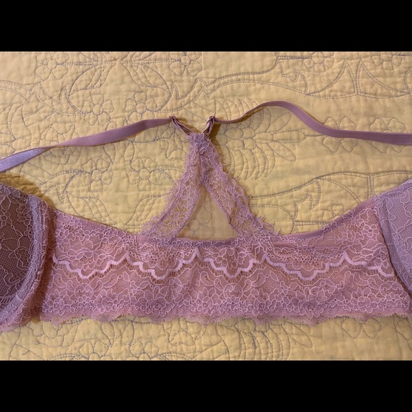 Victoria’s Secret front close bra - Picture 7 of 11